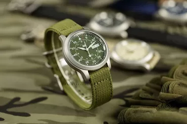 Top 8 mẫu đồng hồ nam dưới 5 triệu