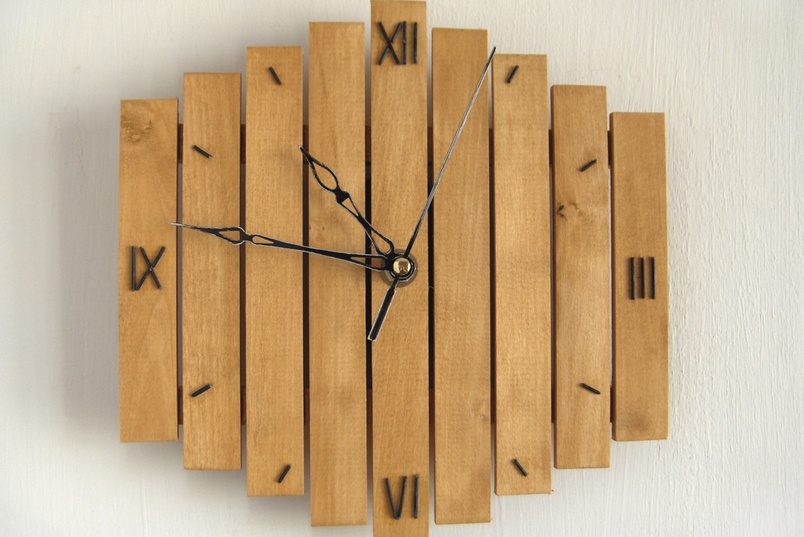 Lựa chọn đồng hồ treo tường phù hợp với gia đình bạn - Vati