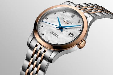 Thuật ngữ vàng cap 200 là gì trong đồng hồ đeo tay?