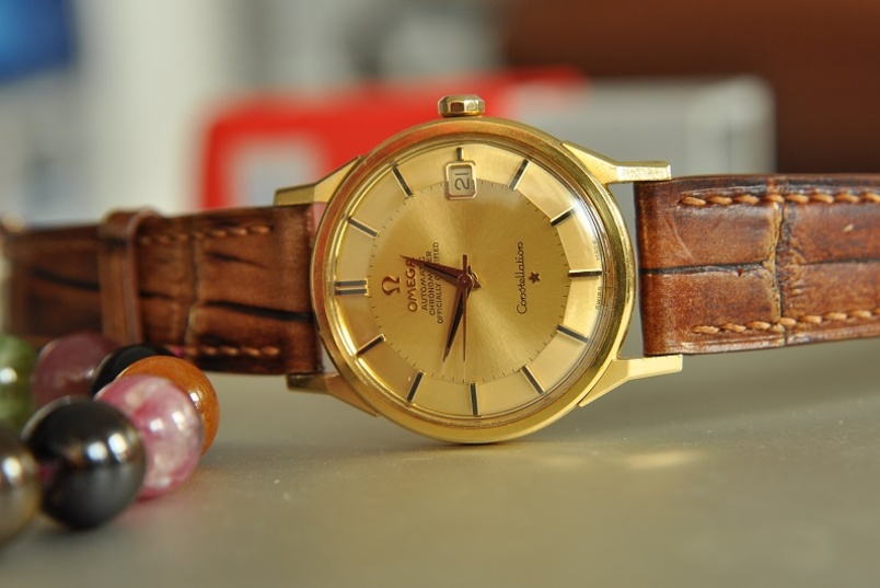 Đồng hồ Omega cổ vàng đúc – Những đặc điểm và mách bạn các kênh mua đồng hồ Omega cổ 