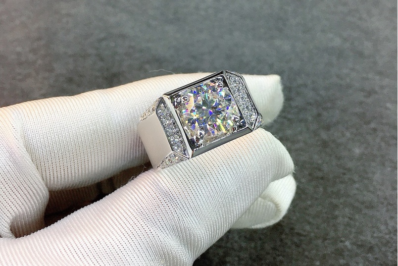 Tại sao nên mua nhẫn kim cương? Cách chăm sóc nhẫn kim cương luôn sáng đẹp