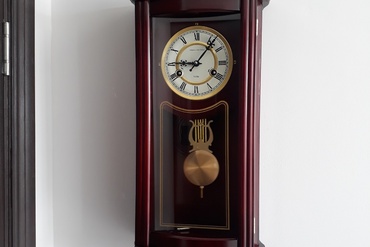 Top 4 chiếc đồng hồ quả lắc làm từ chất liệu gỗ được ưa chuộng mọi thời đại