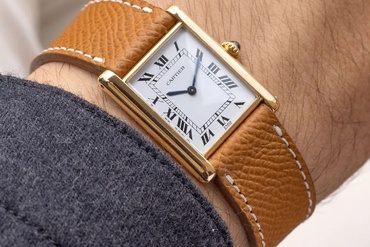 5 điều cần biết trước khi mua đồng hồ Cartier Tank