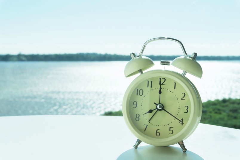 Vai trò của đồng hồ báo thức đối với giấc ngủ như thế nào?