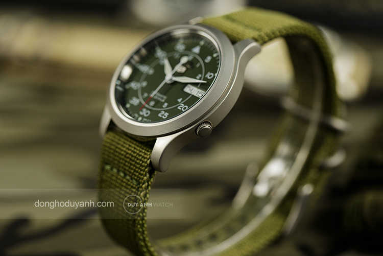 Đồng Hồ Seiko 5 Quân Đội SNK805K2S1