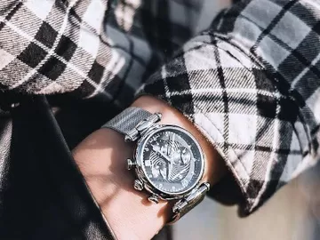 Claude Bernard Dress Code