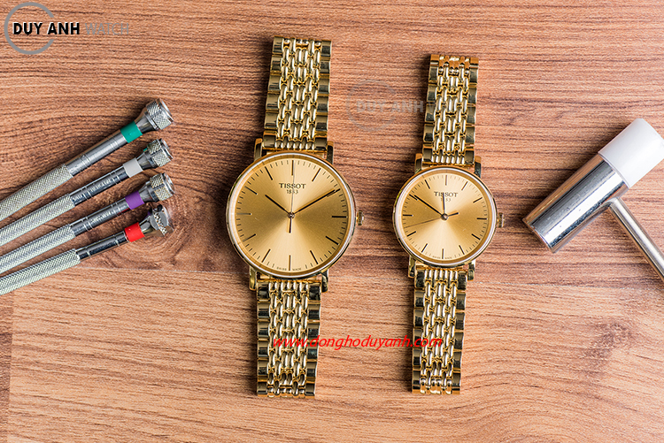 Đồng hồ đôi Tissot Everytime T109.410.33.021.00 và T109.210.33.021.00