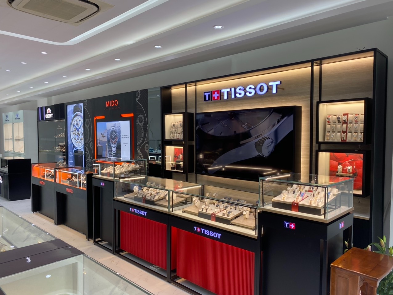 Hệ thống cửa hàng bán đồng hồ Tissot chính hãng của Duy Anh Watch