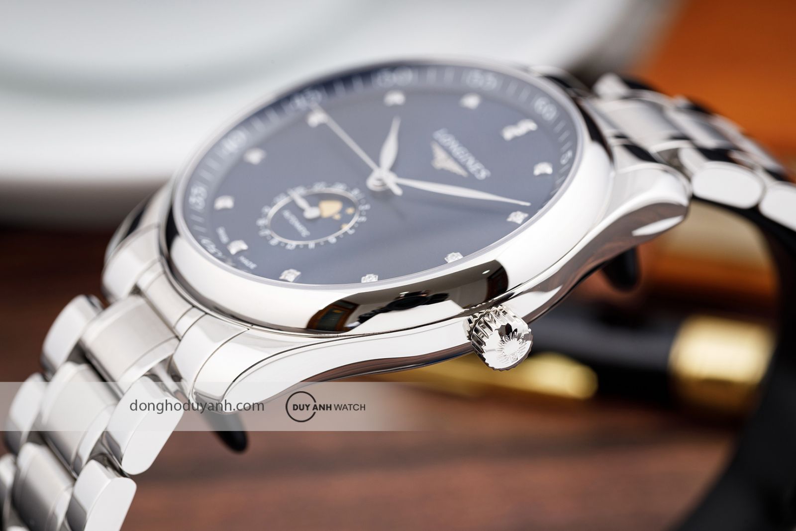 mat-nghieng-longines-master-moon-phase-l29194976