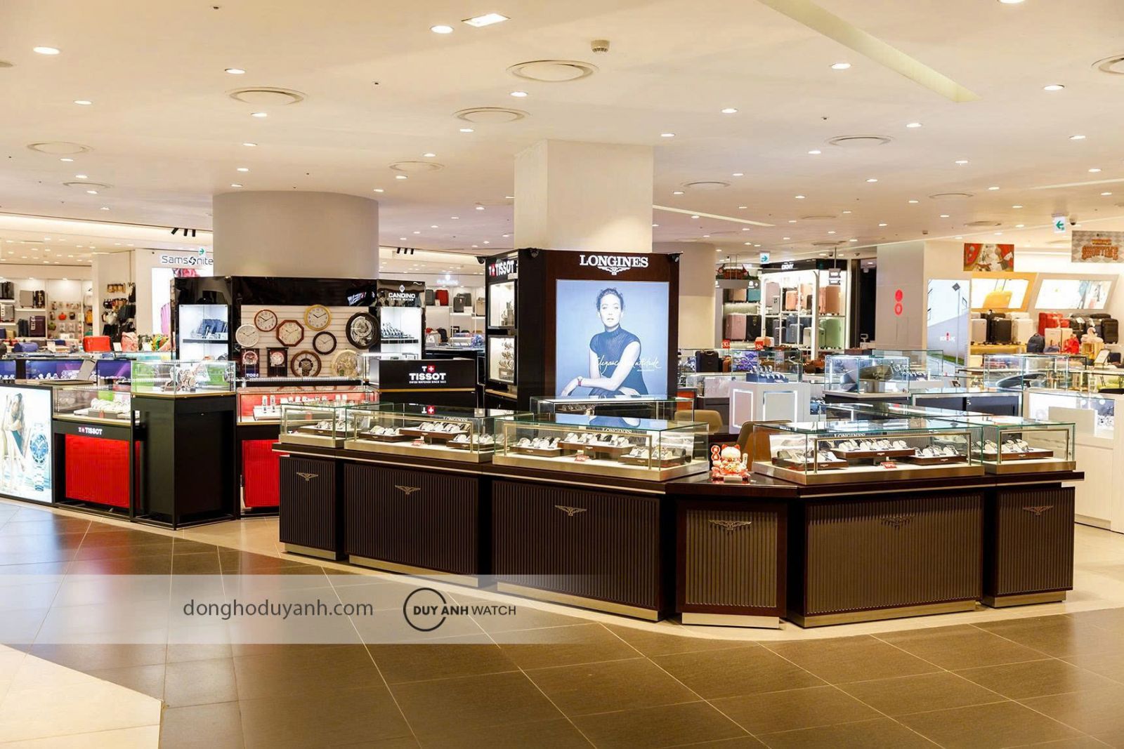 Duy Anh Watch show room tại Trung t&acirc;m Thương mại Lotte, H&agrave; Nội