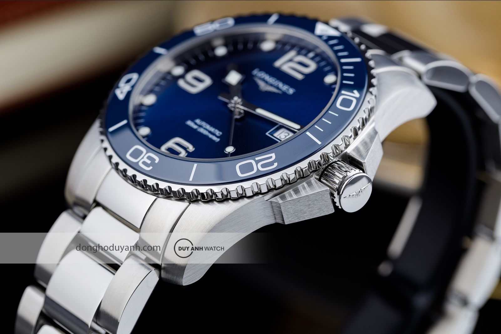Cận cảnh Longines Hydroconquest L3.781.4.96.6