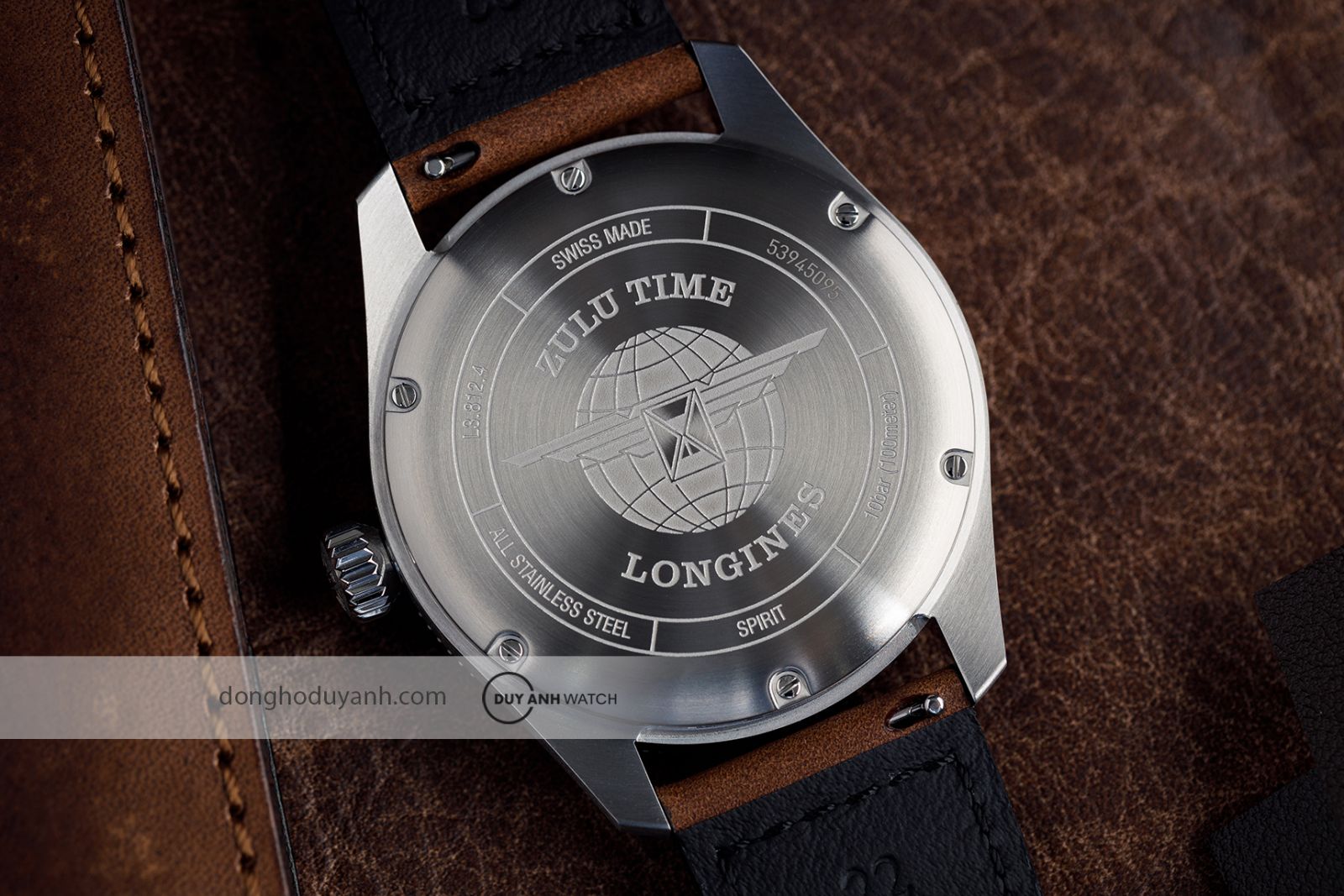 Mặt đáy của Longines Spirit Zulu Time L3.812.4.53.2