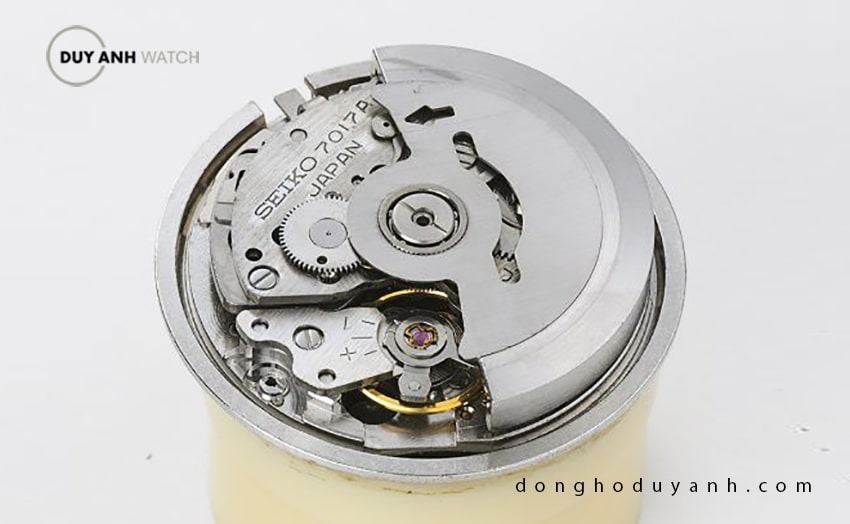 Bộ máy Seiko Caliber 7017