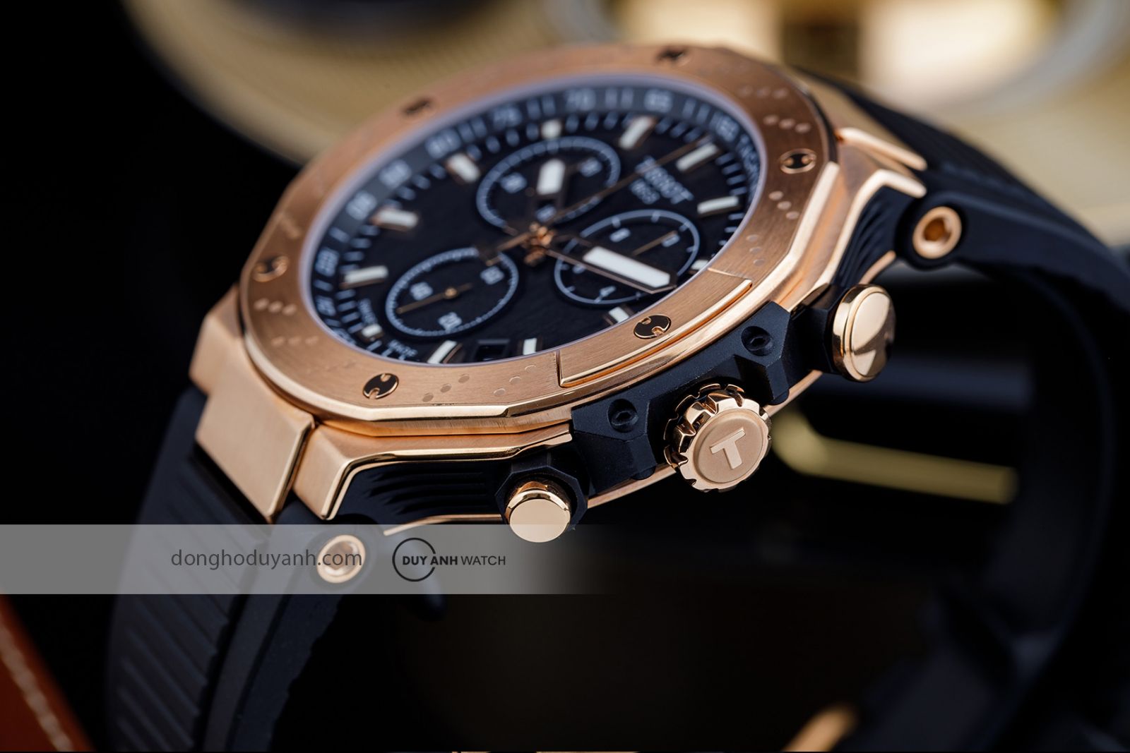 Góc nhìn nghiêng Tissot T-Race Chronograph T141.417.37.051.00