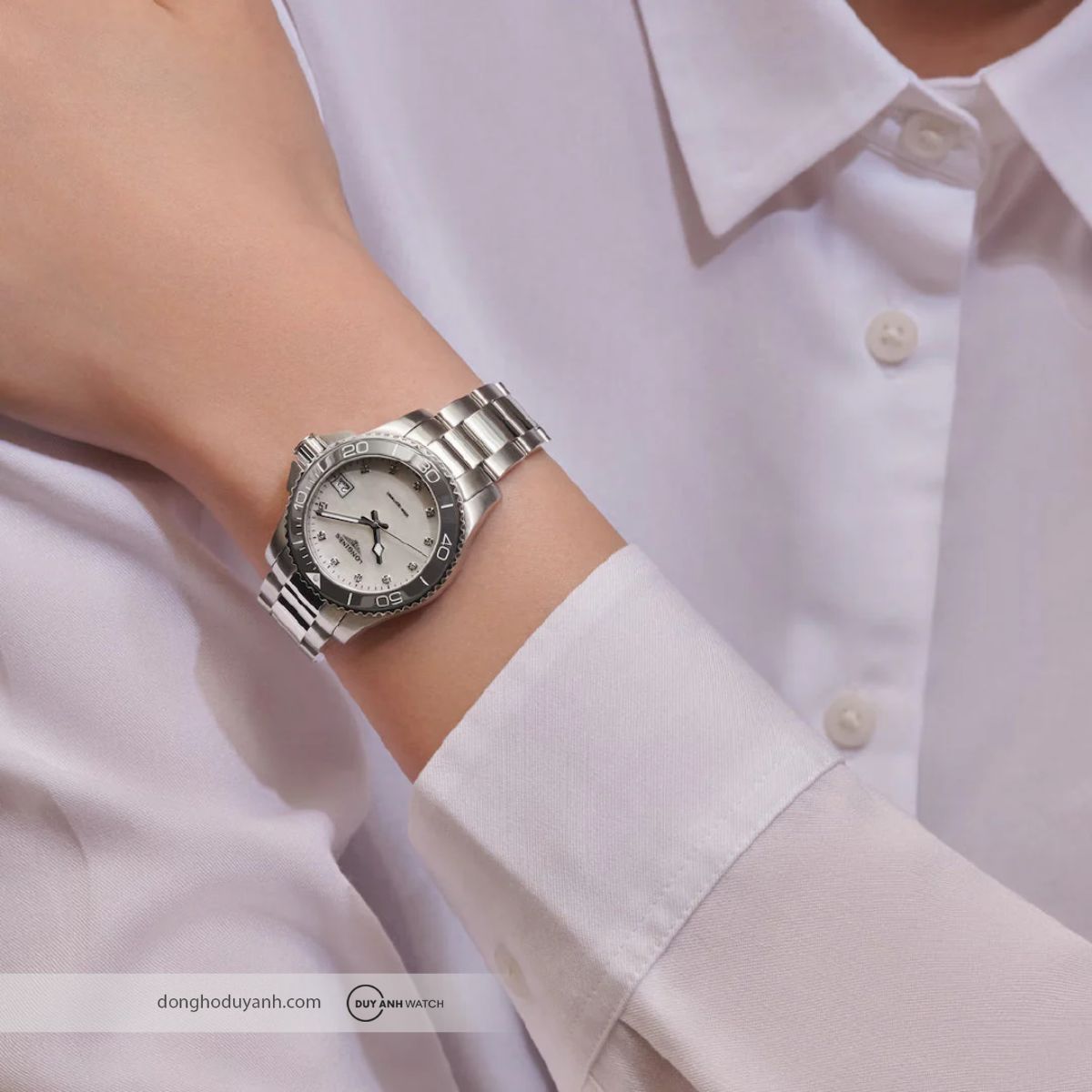 Longines HydroConquest L3.370.4.87.6 là sự kết hợp hài hòa giữa vẻ đẹp nữ tính và hiệu năng thể thao