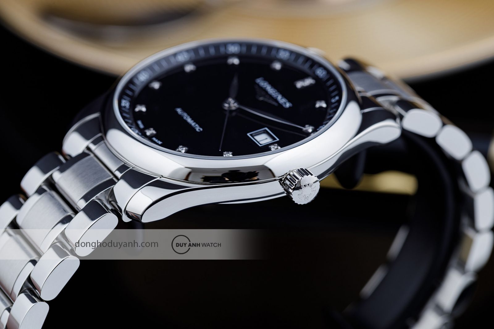 Longines Master Collection L2.793.4.57.6 mang lại trải nghiệm đeo rất cân bằng giữa sự thoải mái và cảm giác cao cấp.