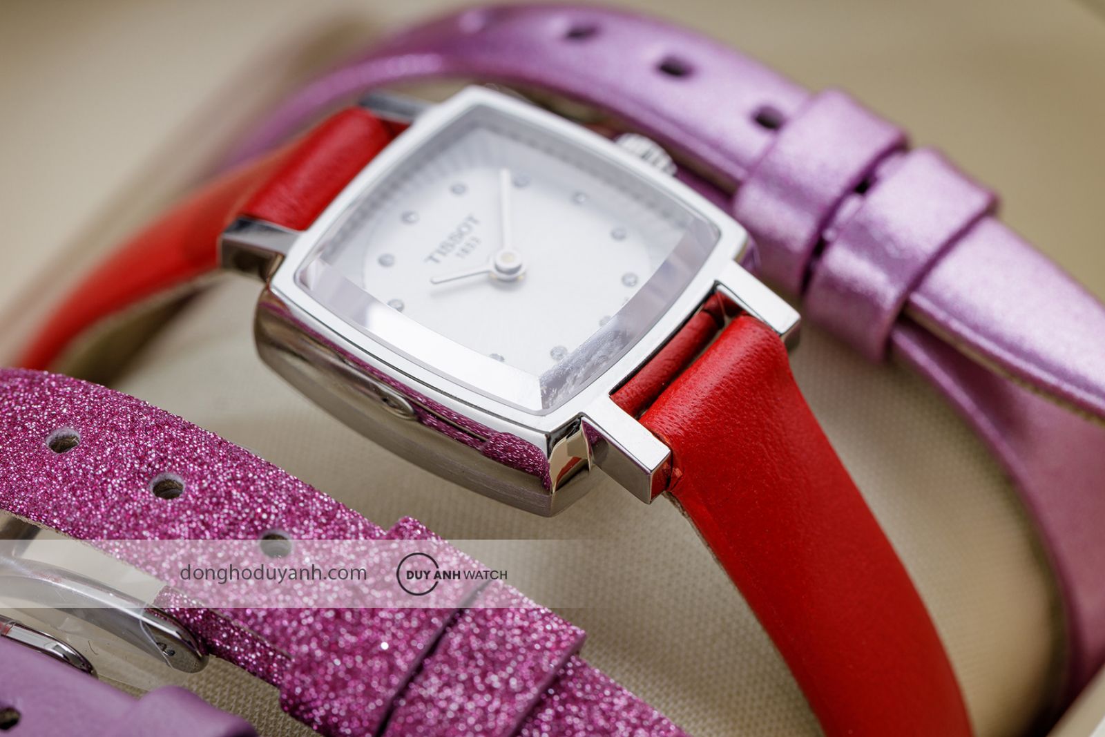 Đồng hồ nữ Tissot Lovely Square Valentines T058.109.16.036.00