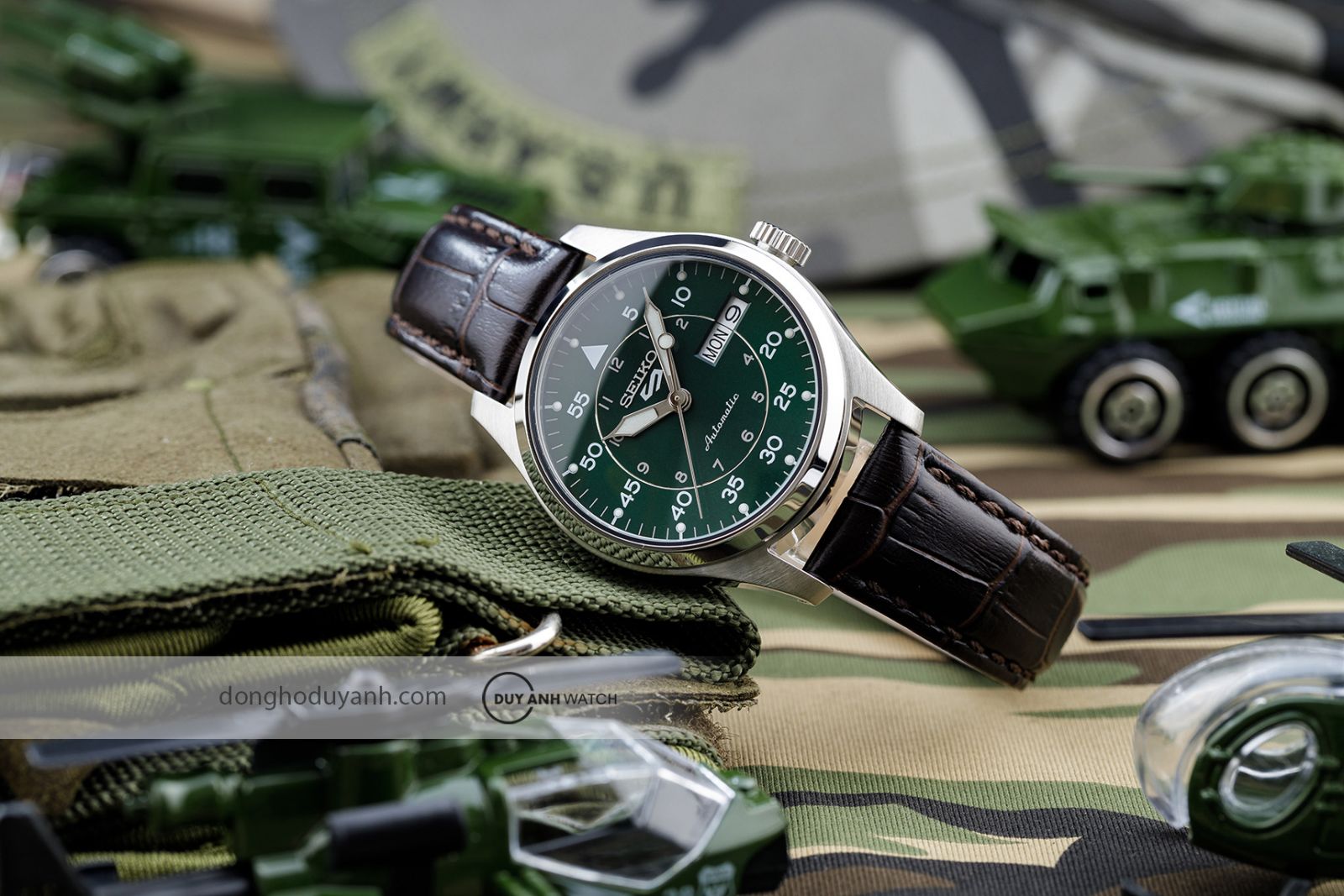 Đồng hồ nam Seiko 5 Sports Field quân đội SRPJ89K1