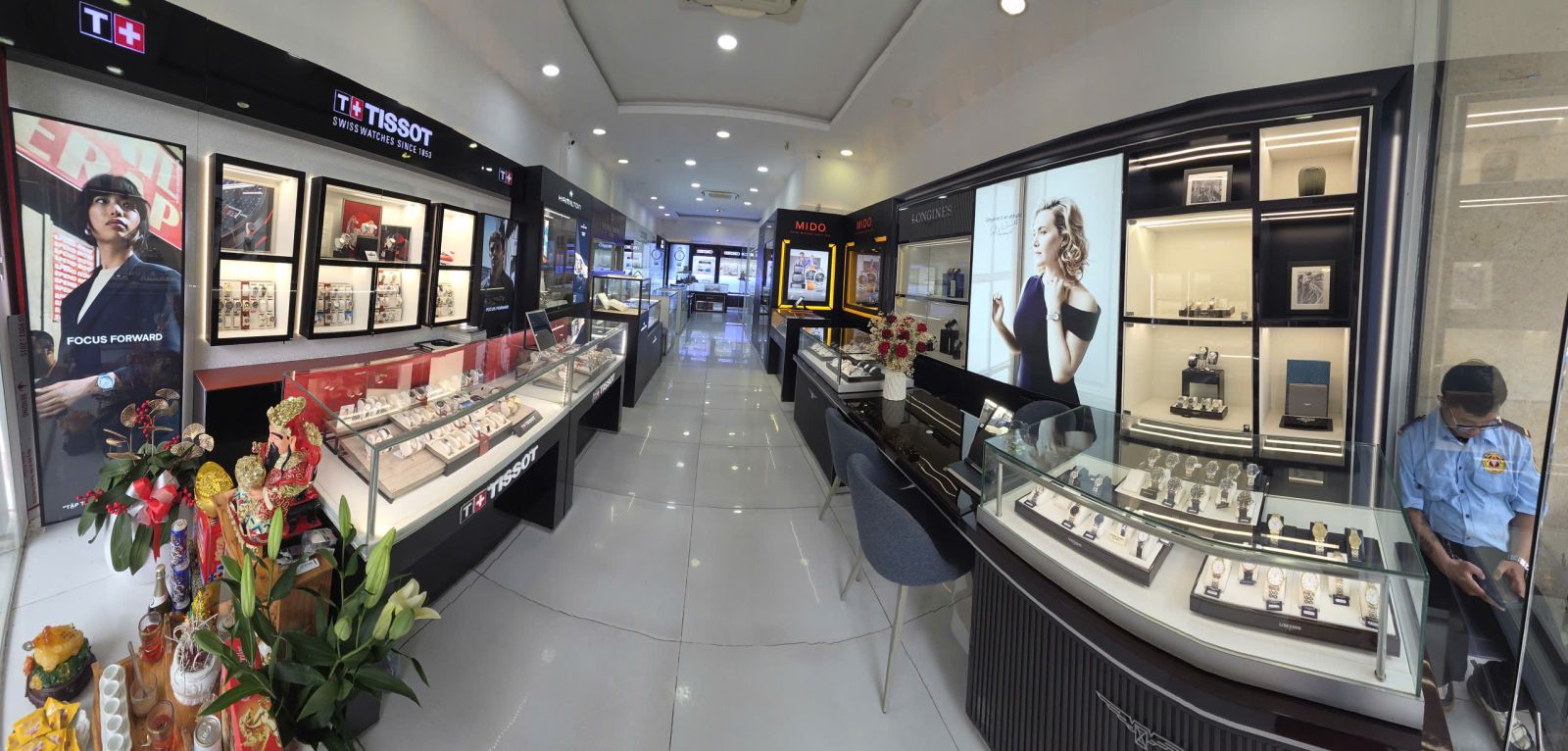 Showroom sang trọng của Duy Anh tại TP HCM