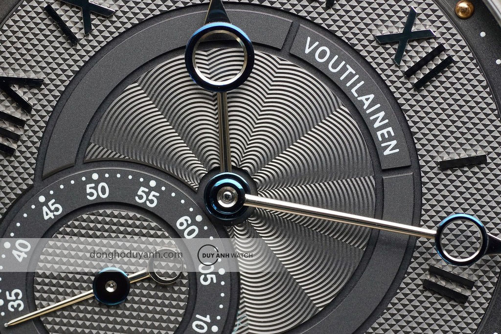Đồng hồ mặt số có họa tiết Guilloche