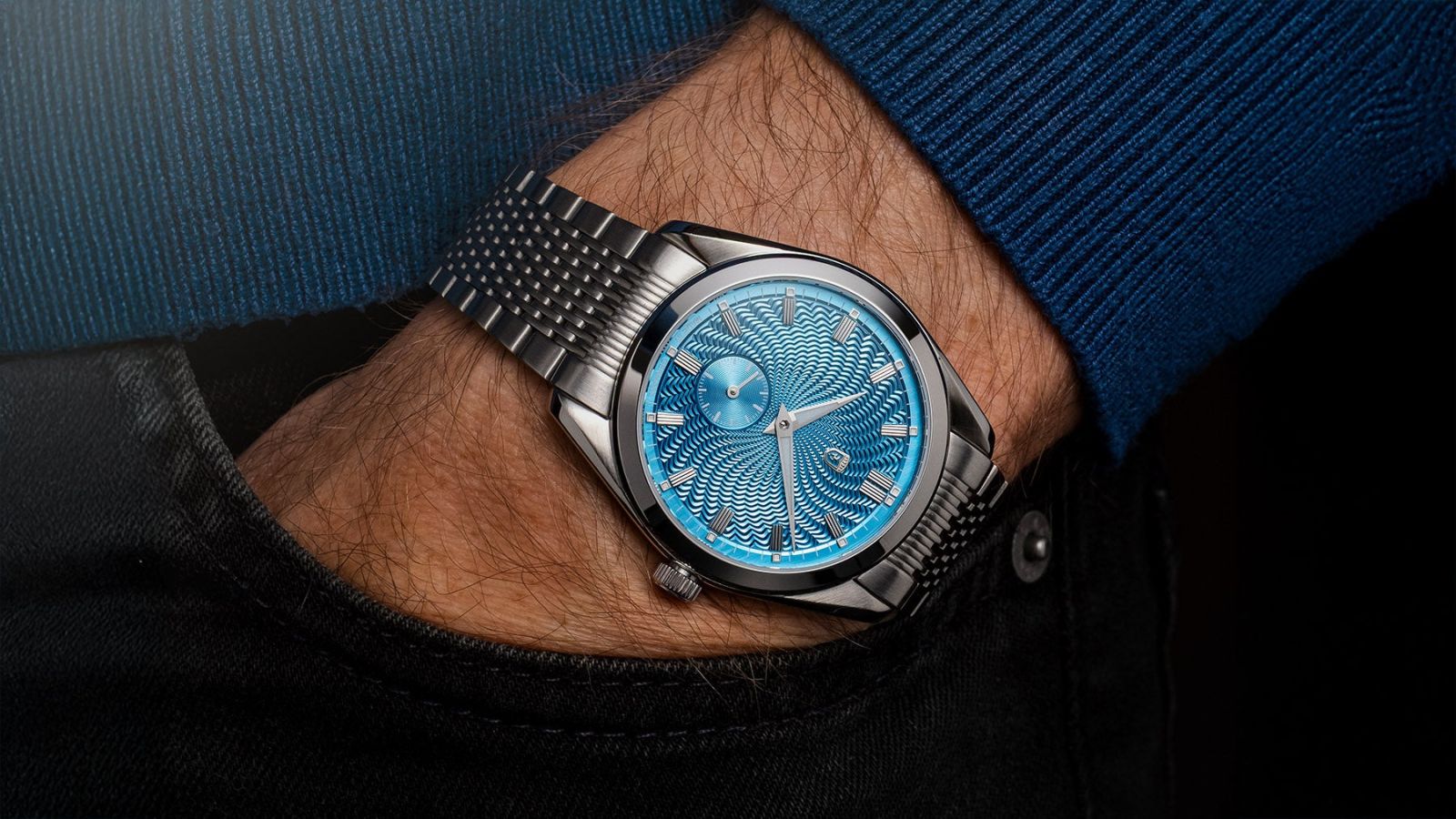 Đồng hồ mặt số với vân Guilloche