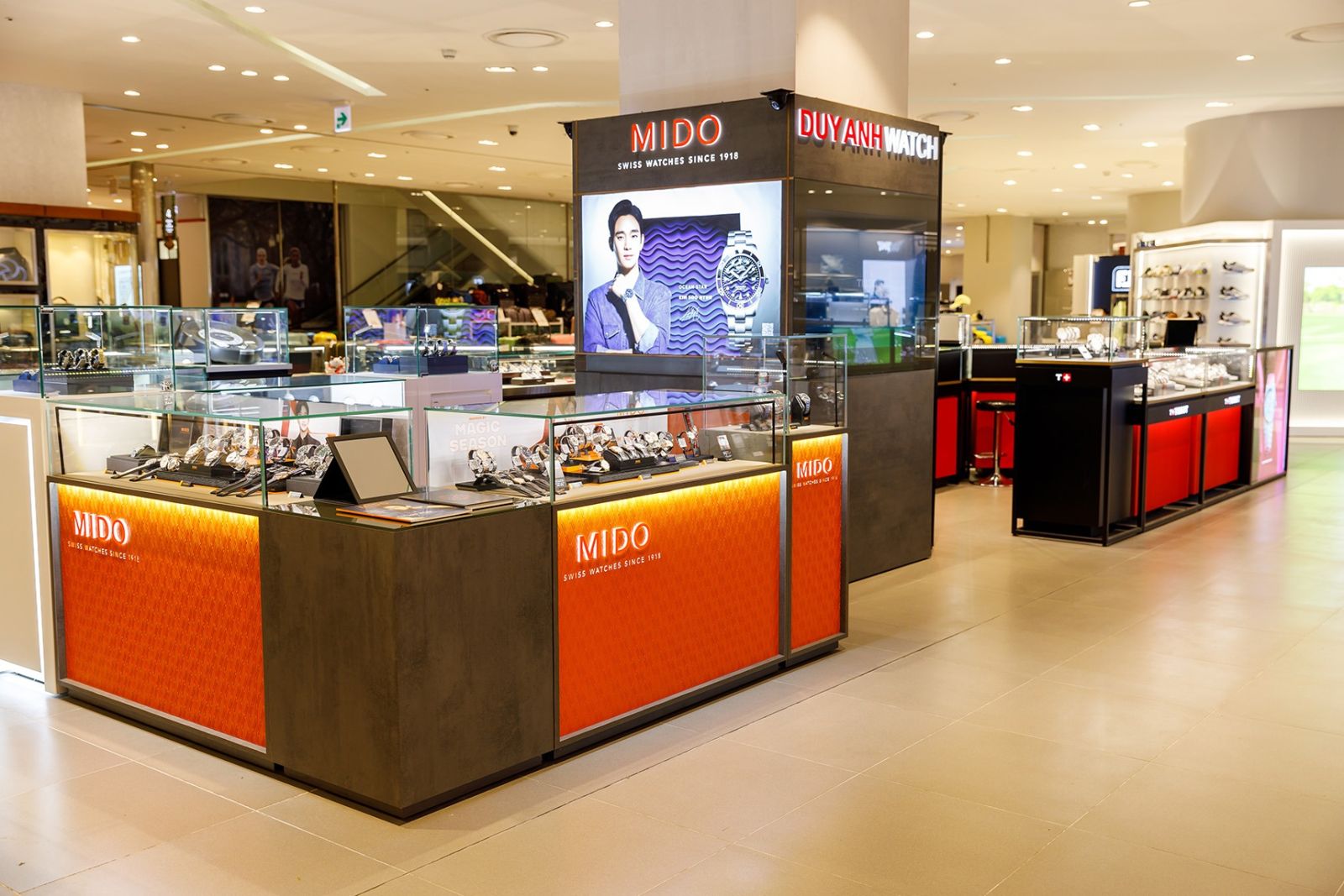 showroom-sang-trong-cua-duy-anh-tai-ha-noi