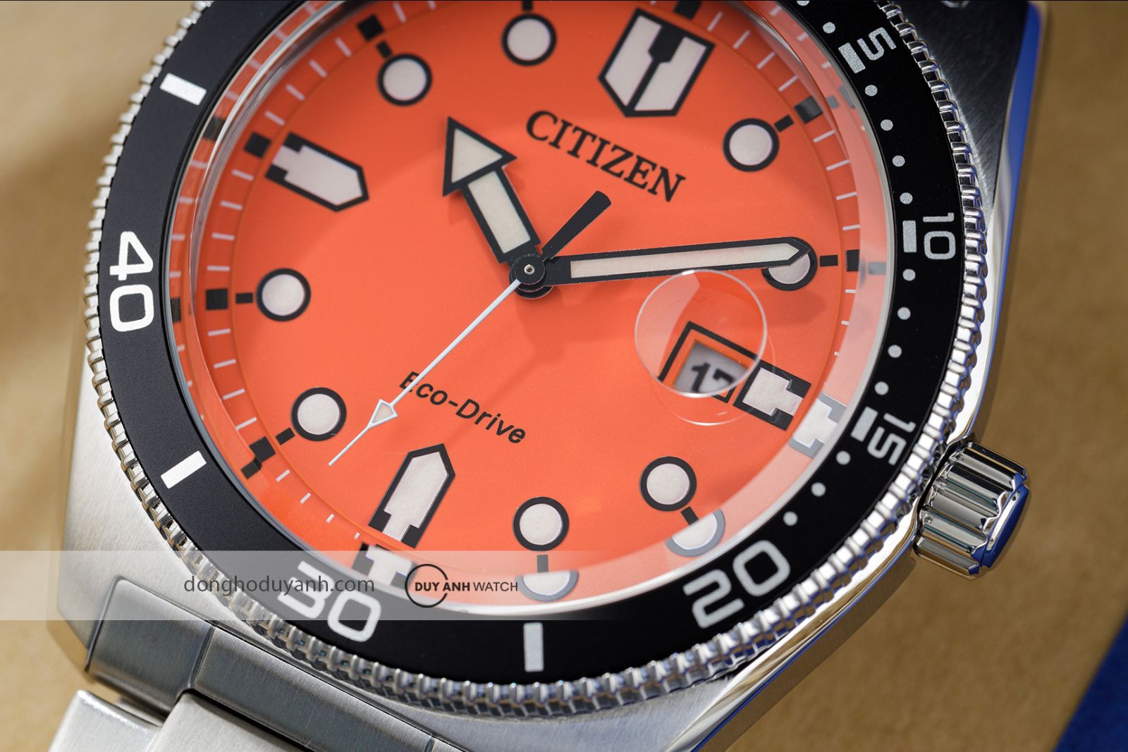 Cận cảnh Citizen Eco-Drive AW1760-81X