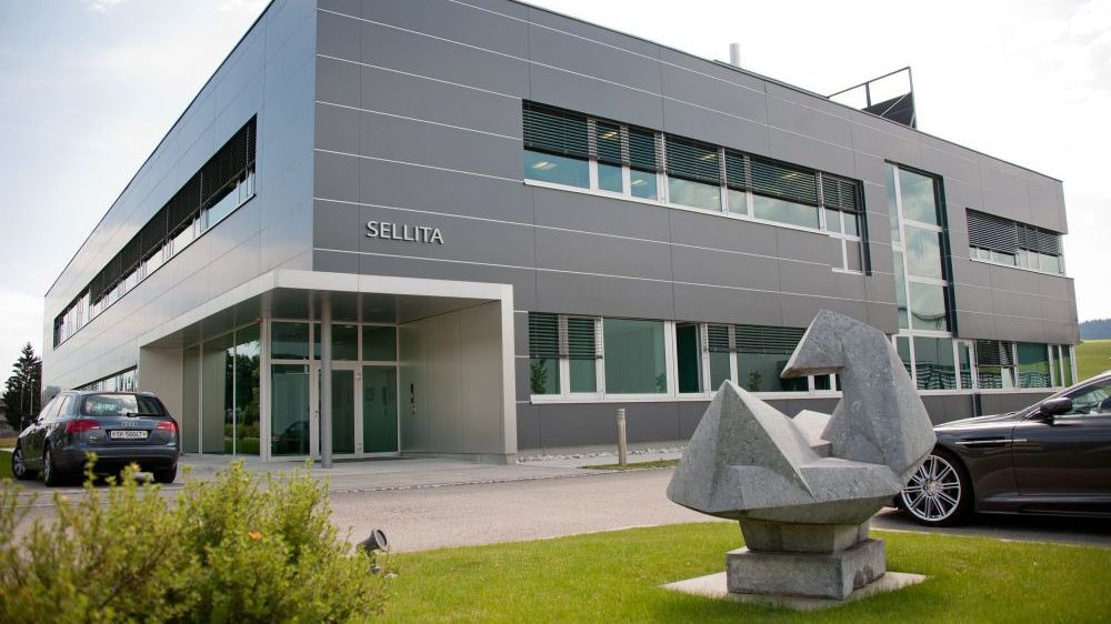 nha-may-sellita