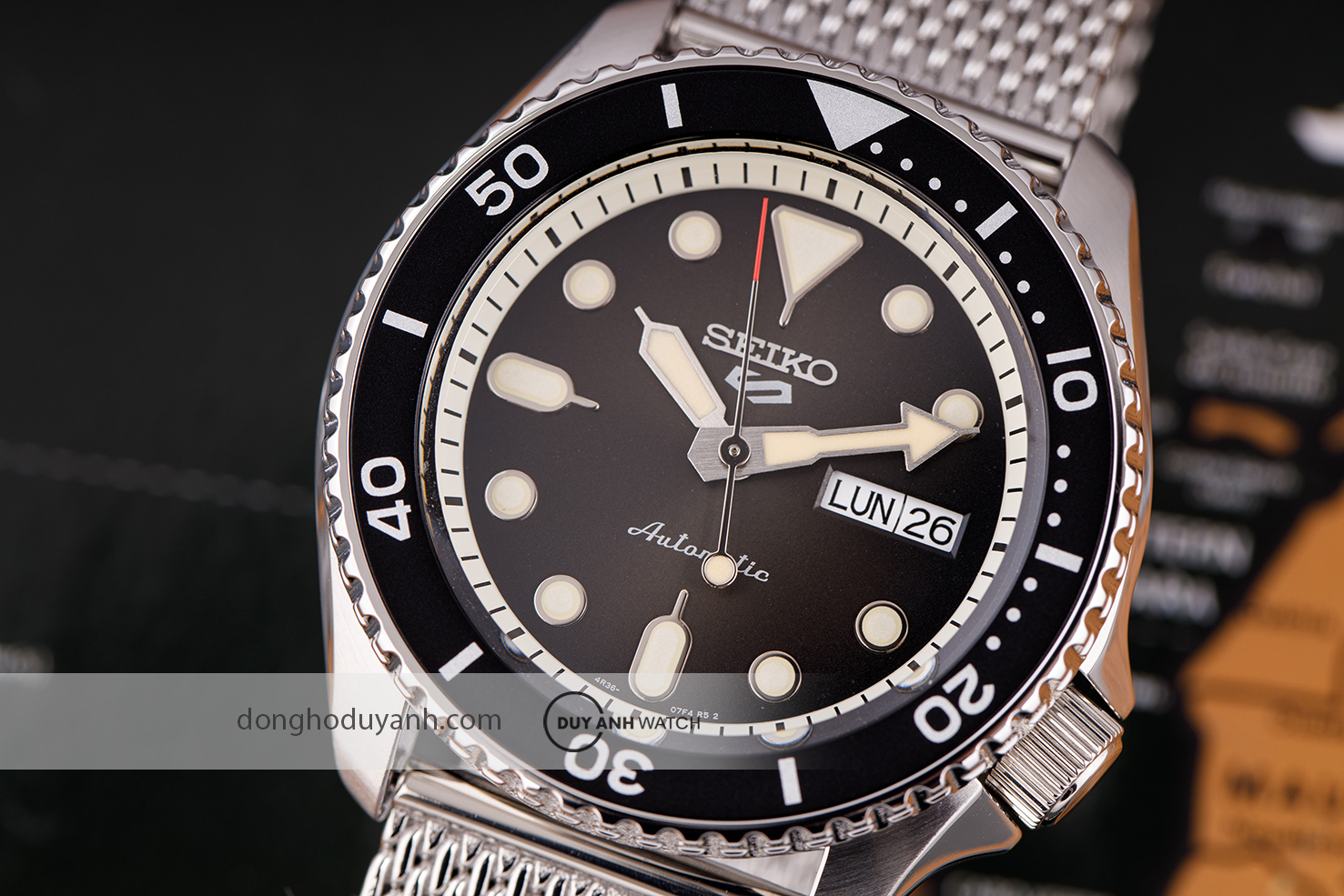 Đồng hồ Seiko 5 Sports SRPD73K1S