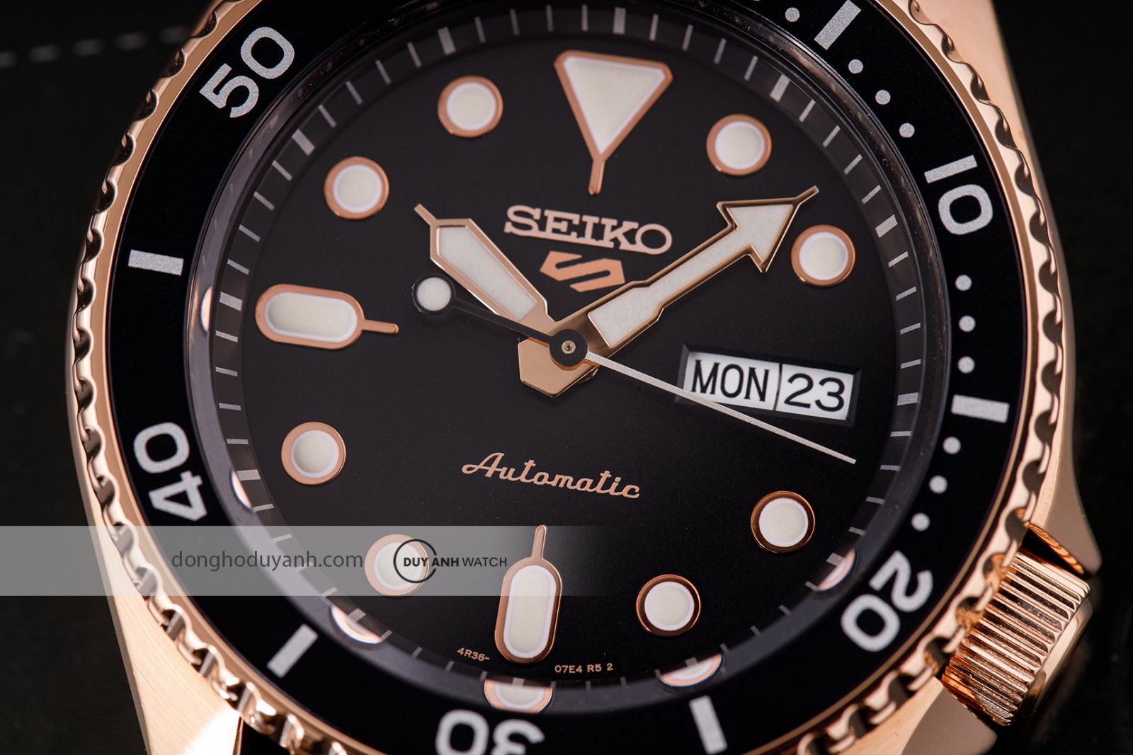 Mặt số Seiko 5 Sports SRPD76K1