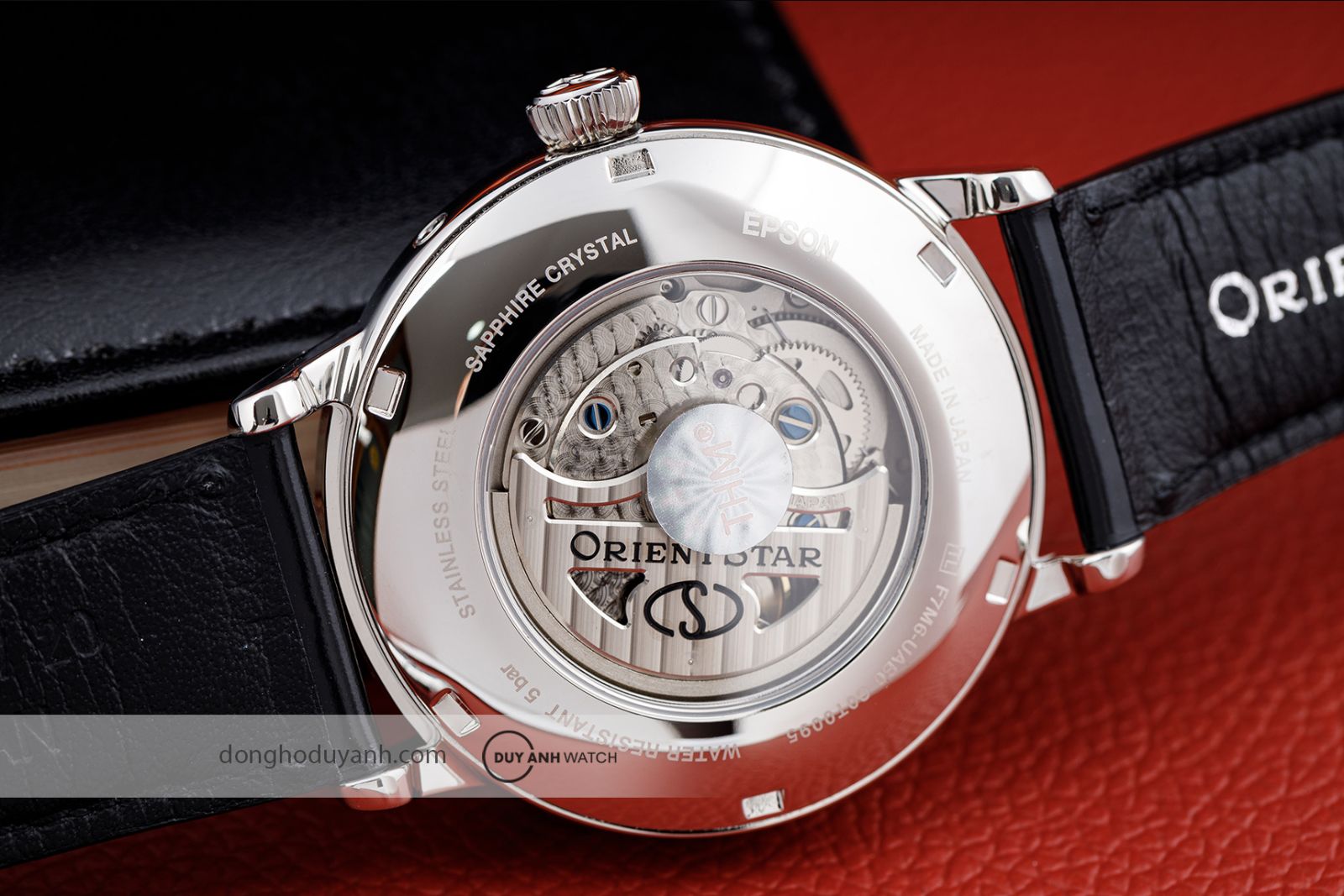 Mặt đáy Orient Star Mechanical Moon Phase Classic RE-AY0106S00B