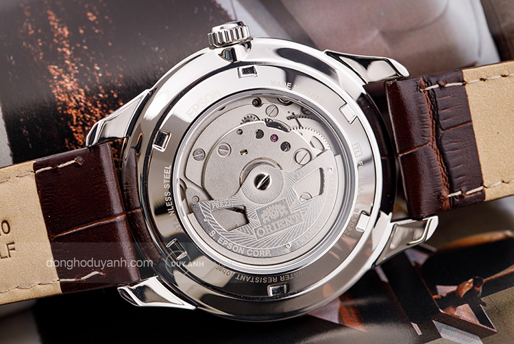 Mặt đáy Orient RA-AX0008S0HB