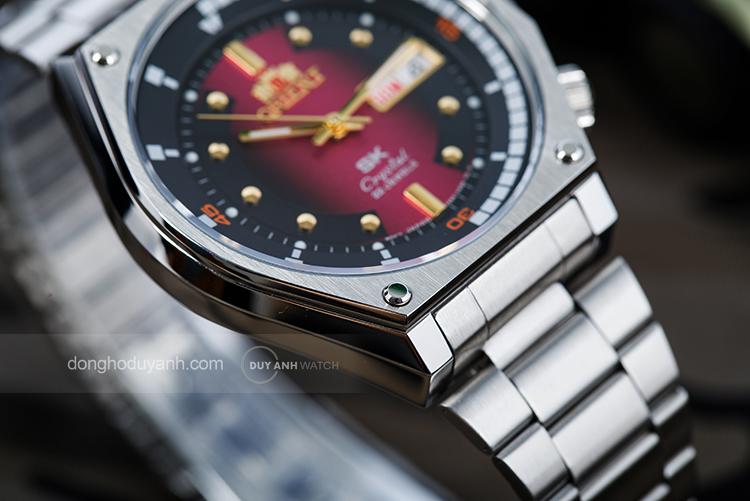 Bộ máy Cal.F6922 của Orient