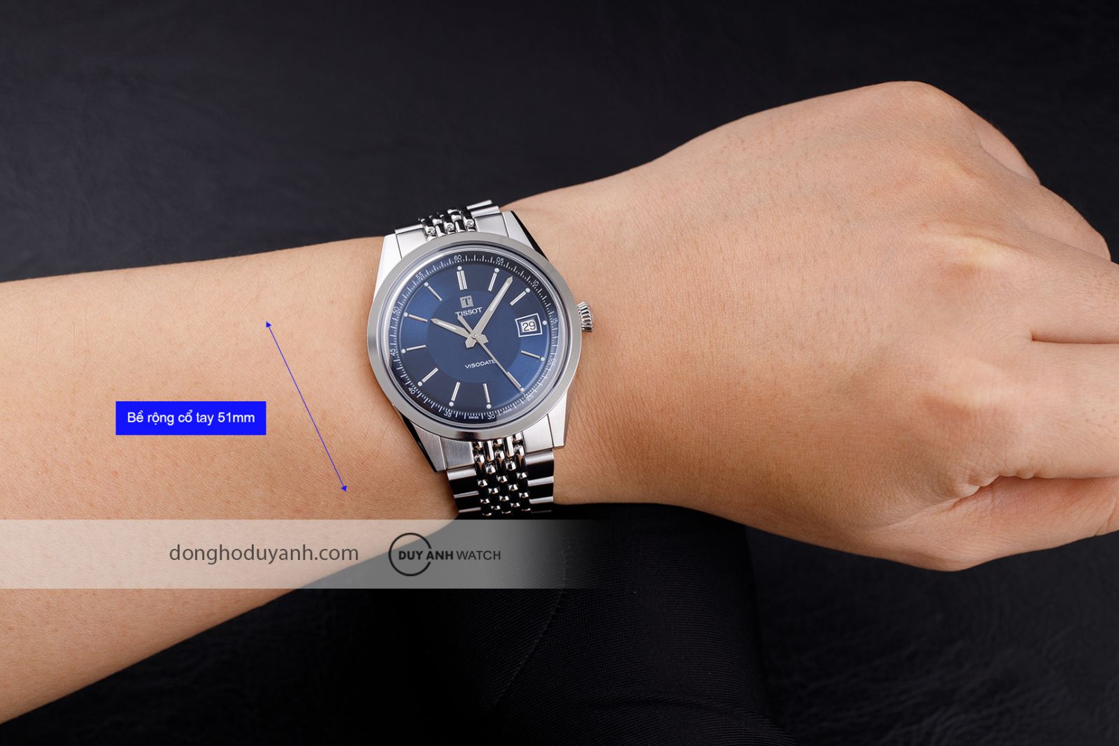 Đồng hồ nam Tissot Visodate T157.407.11.041.00 trên tay